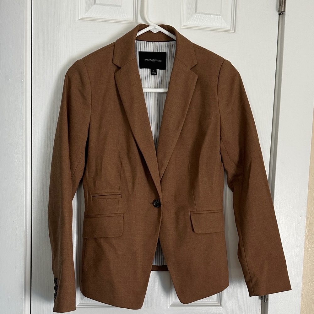 Banana Republic Classic Tan Blazer Size 0 NWOT